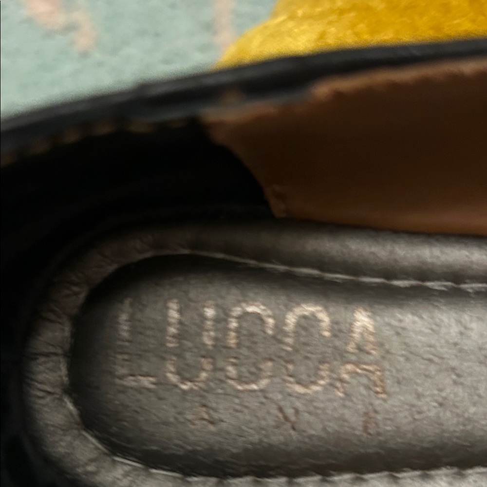 Elegant Black Leather Loafers for Women's excellent shape - Picture 2 of 9